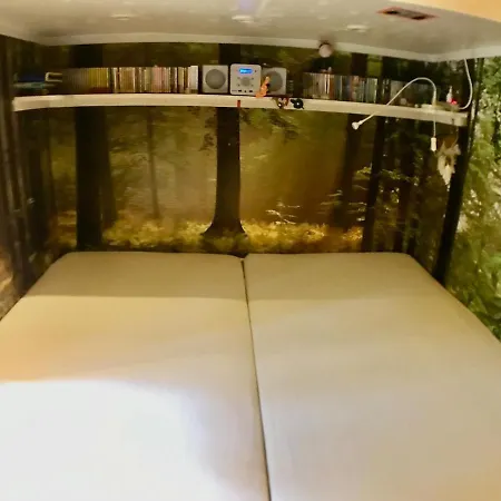 Nest In The Forest With Tree House Vakantiehuis