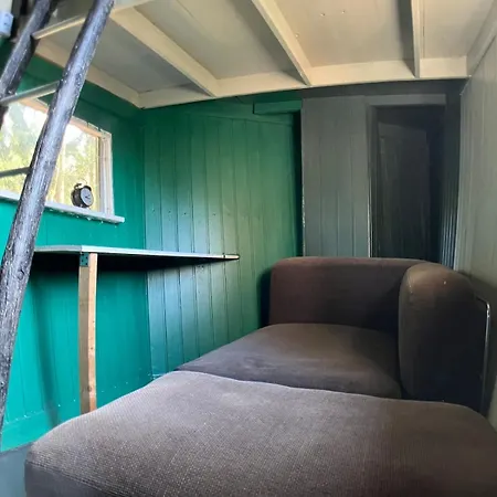 Nest In The Forest With Tree House Vakantiehuis