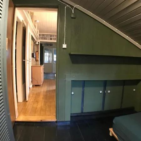 Nest In The Forest With Tree House Vakantiehuis