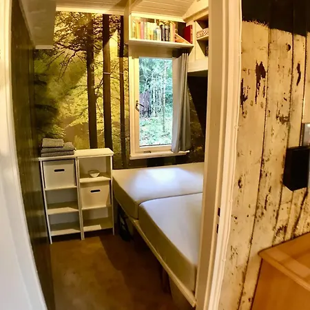 Nest In The Forest With Tree House Vakantiehuis