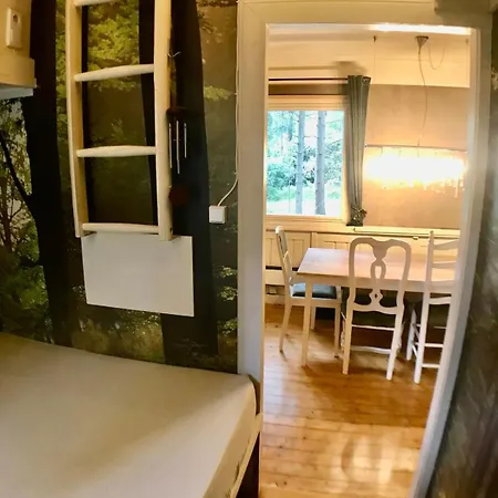 Nest In The Forest With Tree House Vakantiehuis